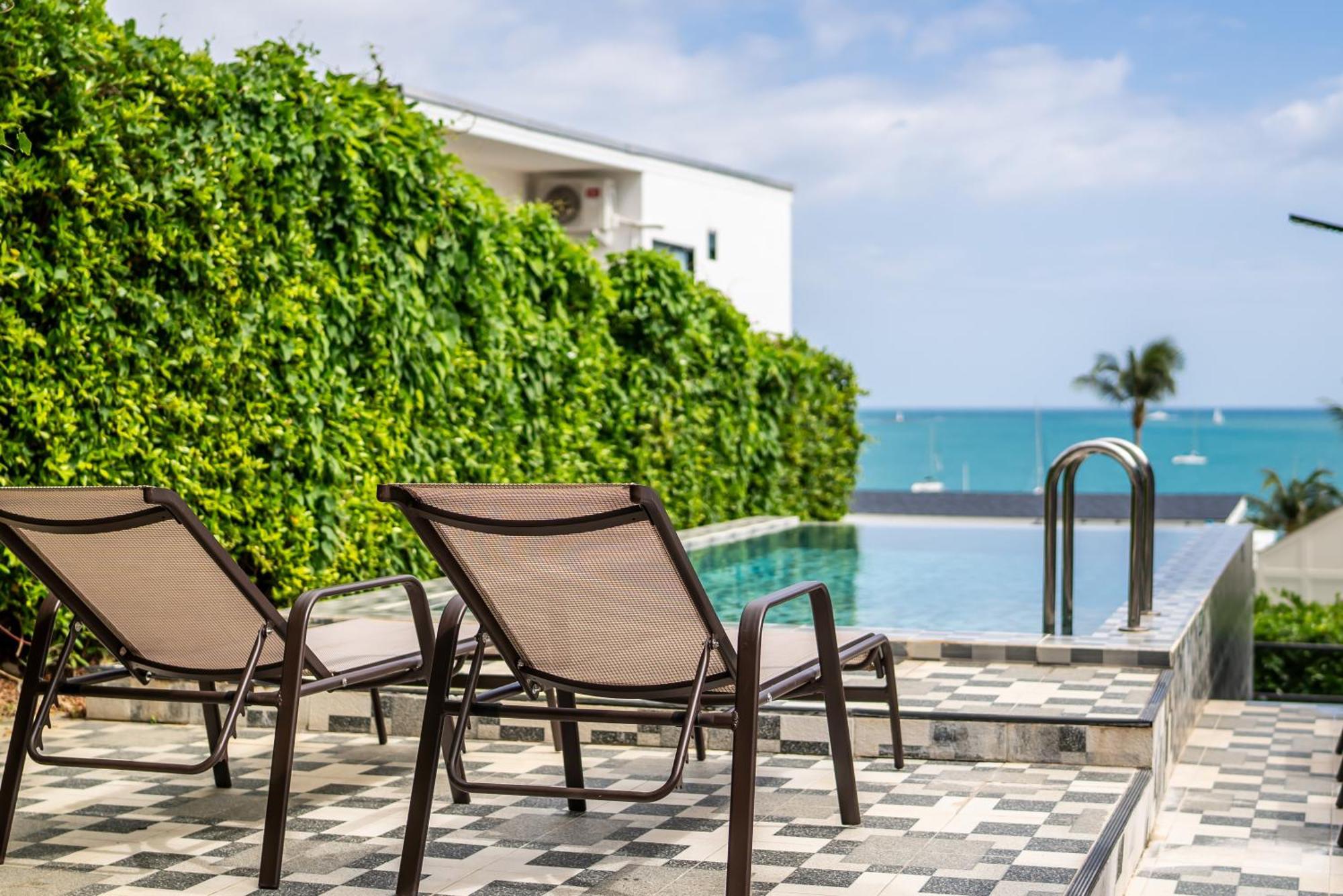 Mona Seaview Pool Villa Beach Front Aoyon Beach Banaumakham Szoba fotó